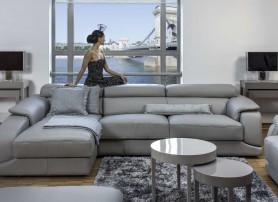 Luxusní obývací pokoj v šedé barvě